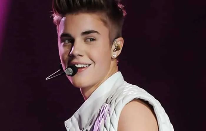 justin bieber thuộc cung hoàng đạo gì