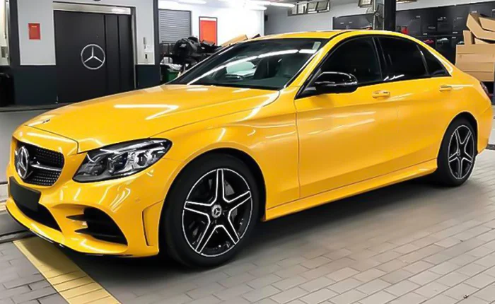 tuổi tân tỵ hợp ôtô màu gì