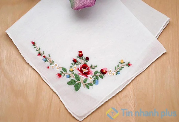 không nên tặng khăn tay cho bạn trai