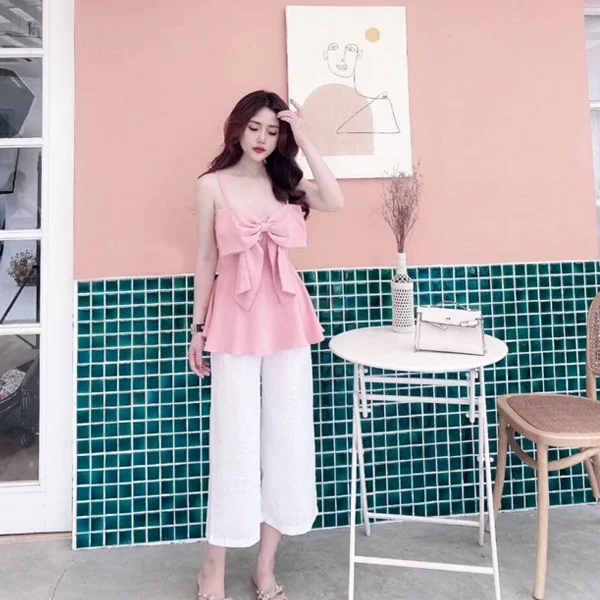 quần trắng ống rộng áo hồng