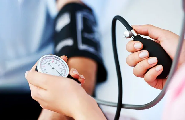 nước ép cà rốt giúp ổn định huyết áp