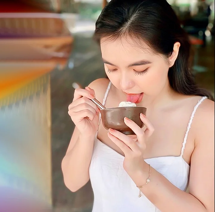 phụ nữ đang nứng