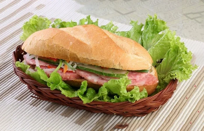 bánh mì kẹp thịt