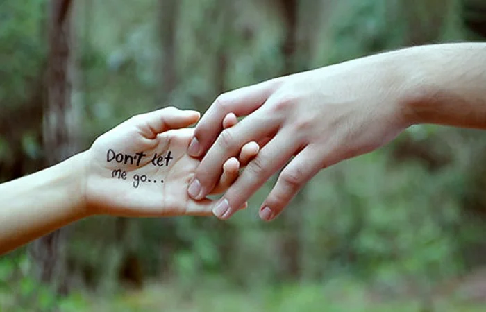 Có nên níu kéo một người không yêu mình