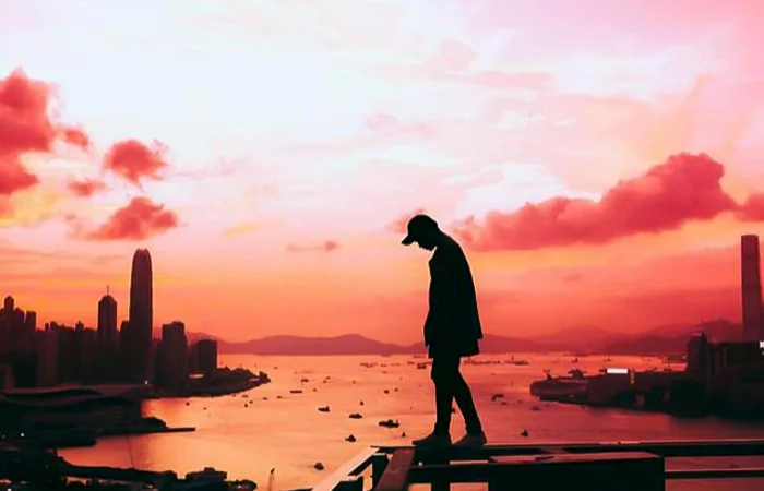 Biểu hiện khi con trai yêu đơn phương