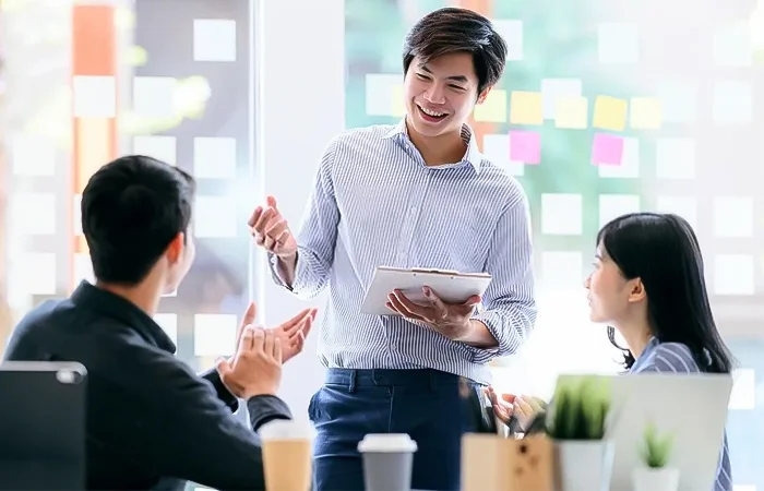 Cách giao tiếp với người lạ dễ để lại ấn tượng