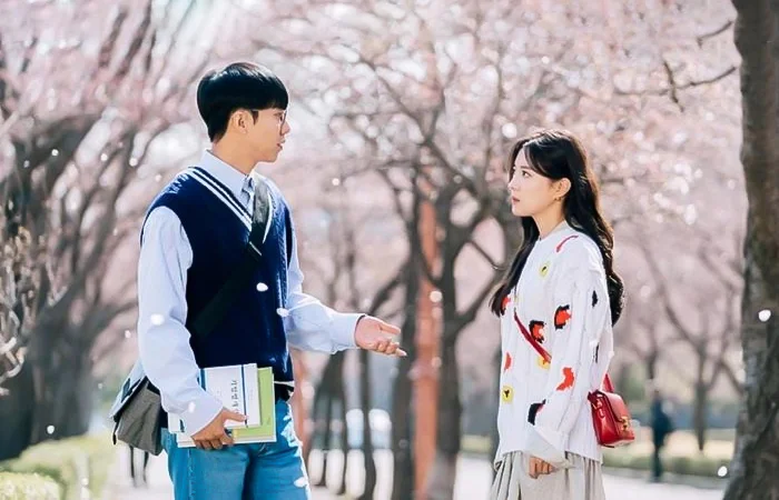 cách nói chuyện bớt nhạt với crush qua tin nhắn