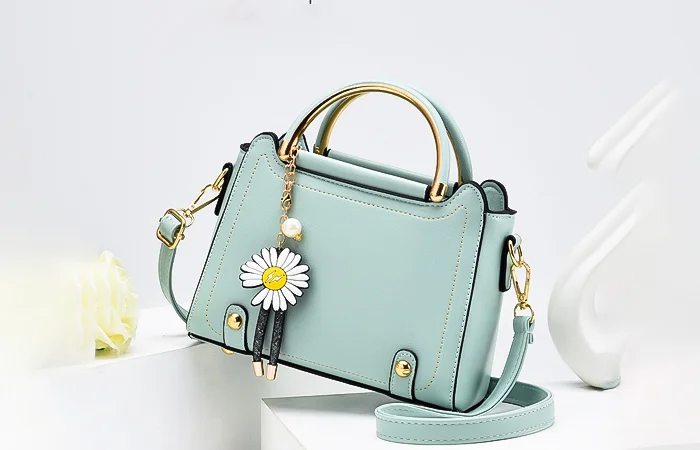 yêu xa nên tặng quà gì cho bạn gái