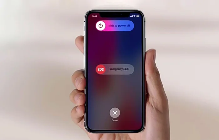 khởi động lại điện thoại iPhone