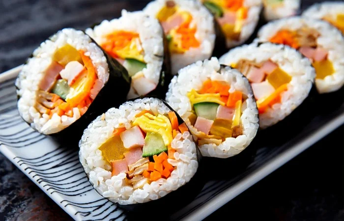 Kimbap là gì? Ăn kimbap có mập không?