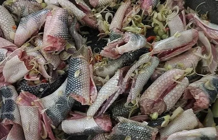 đẻn xào xả ớt