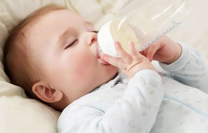 Sữa non là gì? Lợi ích và tác dụng của sữa non