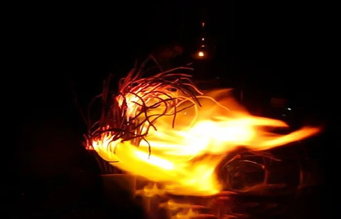 nằm mơ bát hương bốc cháy