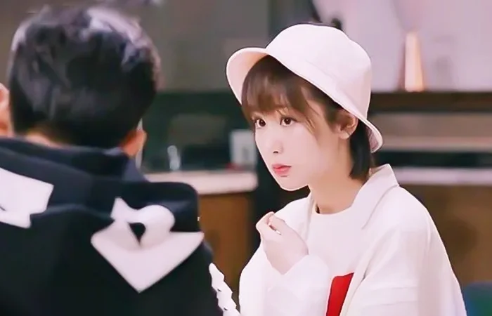 Có nên theo đuổi 1 cô gái không thích mình?