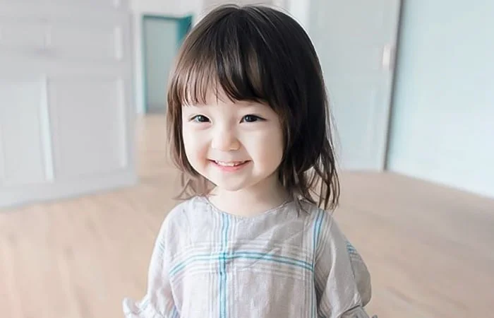 Con gái duy nhất trong nhà gọi là gì?