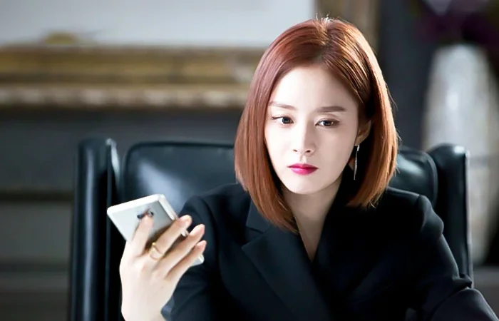 Vợ chồng có nên xem điện thoại của nhau không?