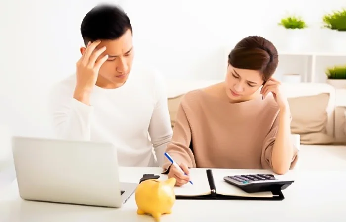 Vợ chồng nên xài tiền chung hay riêng?