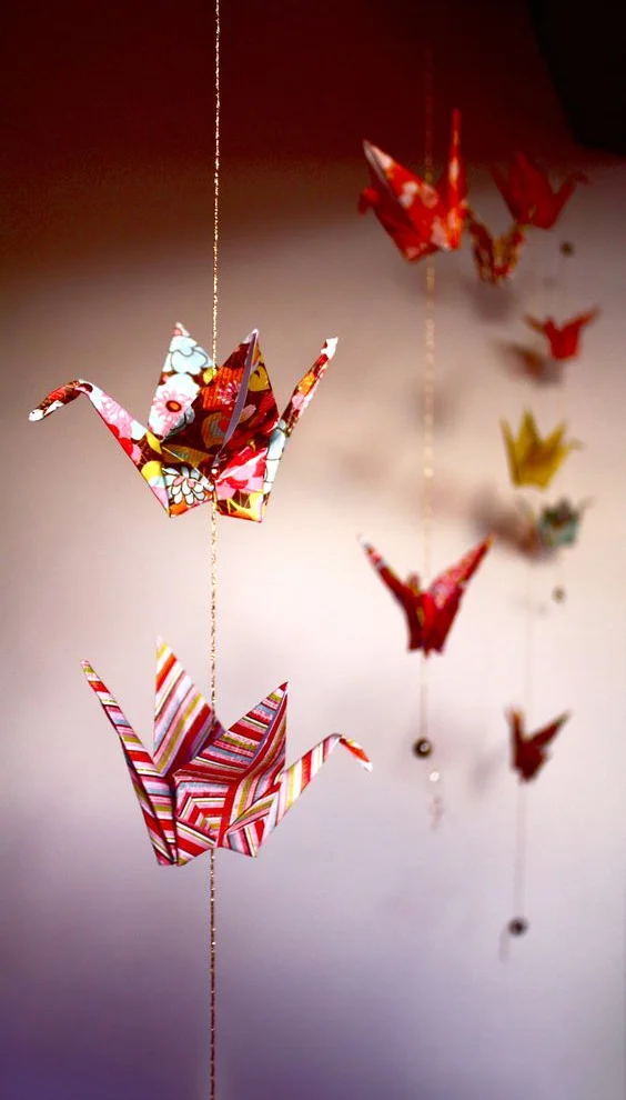 Hình nền con hạc giấy cho điện thoại