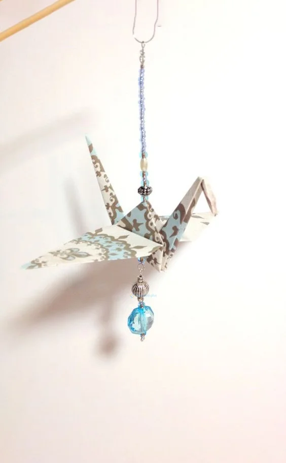 Hình nền con hạc giấy cho điện thoại