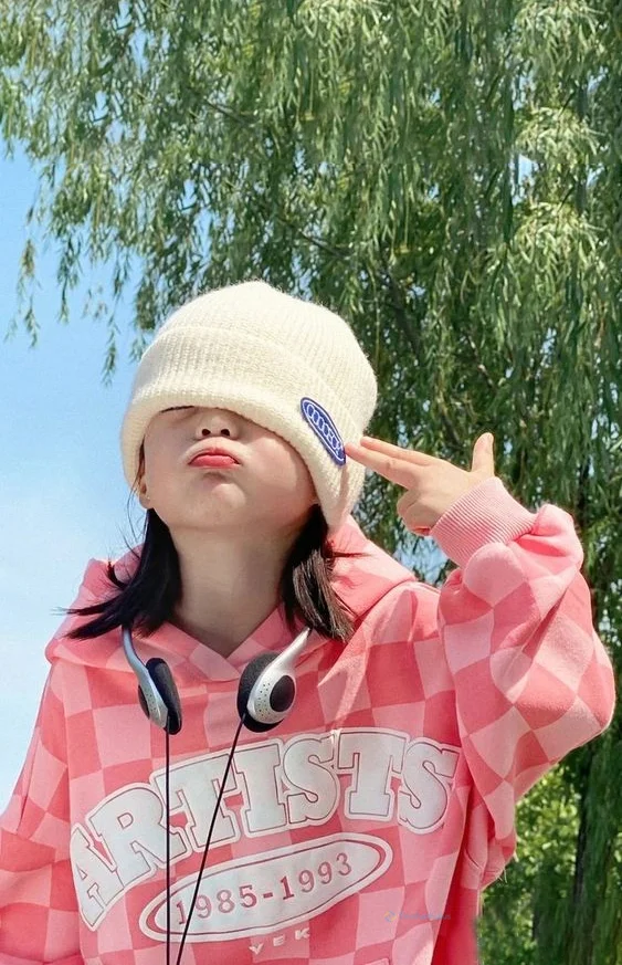 Hình nền em bé cho điện thoại